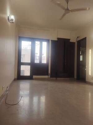 Room in 4 BHK Builder Floor at New Friends Colony – for Sale