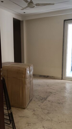 Room in 3 BHK Builder Floor at BPTP Astaire Gardens, Sector 70a – for Rent