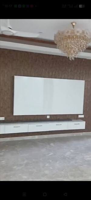 Furnished Amenities in 5 BHK Builder Floor at Sector 5 – for Rent