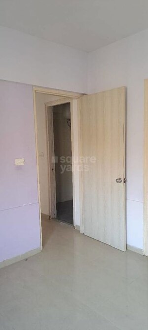 Room in 1.5 BHK Apartment at Lodha Casa Rio Gold, Dombivli East – for Rent