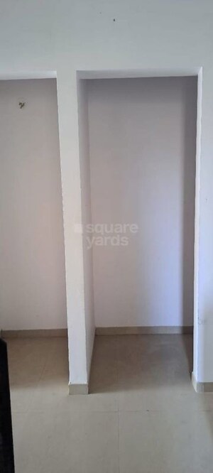 Room in 1.5 BHK Apartment at Lodha Casa Rio Gold, Dombivli East – for Rent
