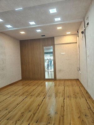  Shop For Rent in Shashtri Nagar