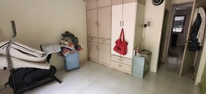 Room in 2 BHK Apartment at Seawoods Sector 44 – for Sale
