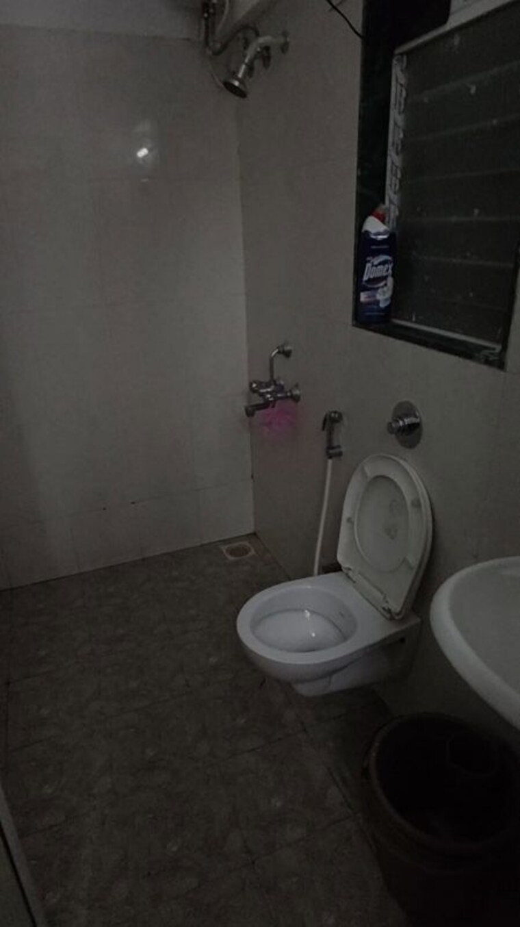 Bathroom, romell-orbis 1 Bedroom 426 Sq.Ft. Apartment In Andheri East Mumbai 10717101