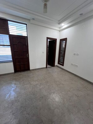 Room in 1 RK Builder Floor at Sector 10 – for Rent