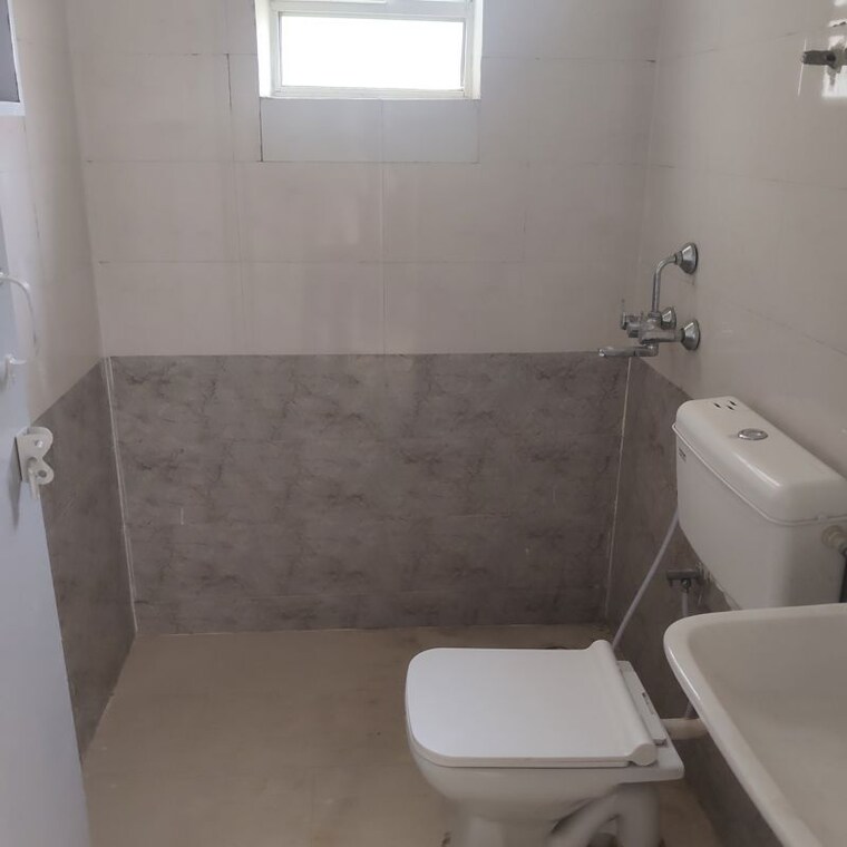 Bathroom, signature-global-signum-37d 2 Bedroom 1250 Sq.Ft. Apartment In Sector 37d Gurgaon 10696718