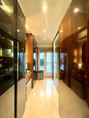 Building Lobby in 4 BHK Apartment at Sheth Avalon, Laxmi Nagar – for Sale