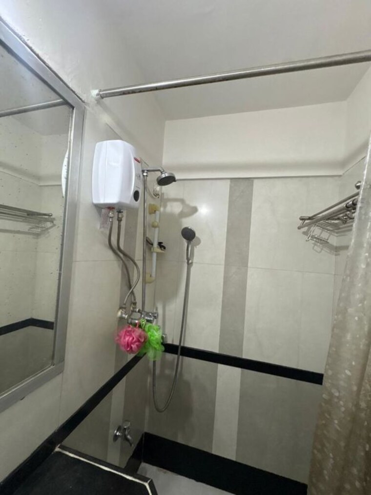 Bathroom, goyal-green-woods 2 Bedroom 756 Sq.Ft. Apartment In Andheri East Mumbai 10717111