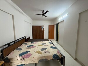Bedroom in 2 BHK Apartment at Goyal Green Woods, Andheri East – for Rent