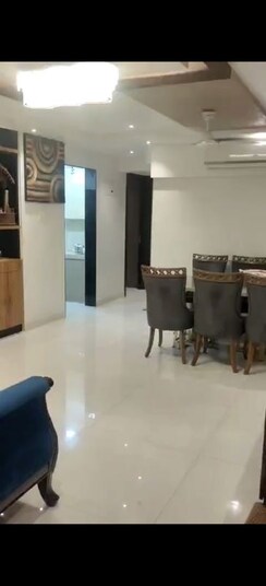 2 BHK Apartment For Sale in Sheth Avalon