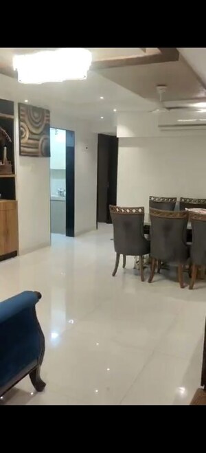 2 BHK Apartment For Sale in Sheth Avalon, Laxmi Nagar