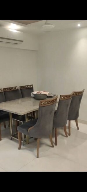 Team Area in 2 BHK Apartment at Sheth Avalon, Laxmi Nagar – for Sale