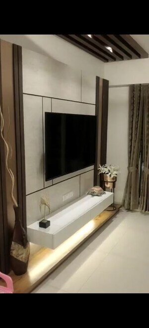Room in 2 BHK Apartment at Sheth Avalon, Laxmi Nagar – for Sale
