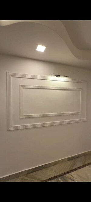 Room in 3 BHK Apartment at Jawahar Park – for Sale