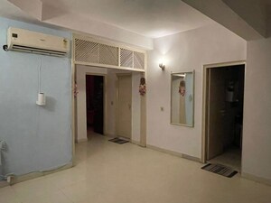 Room in 2 BHK Builder Floor at Mehrauli – for Rent