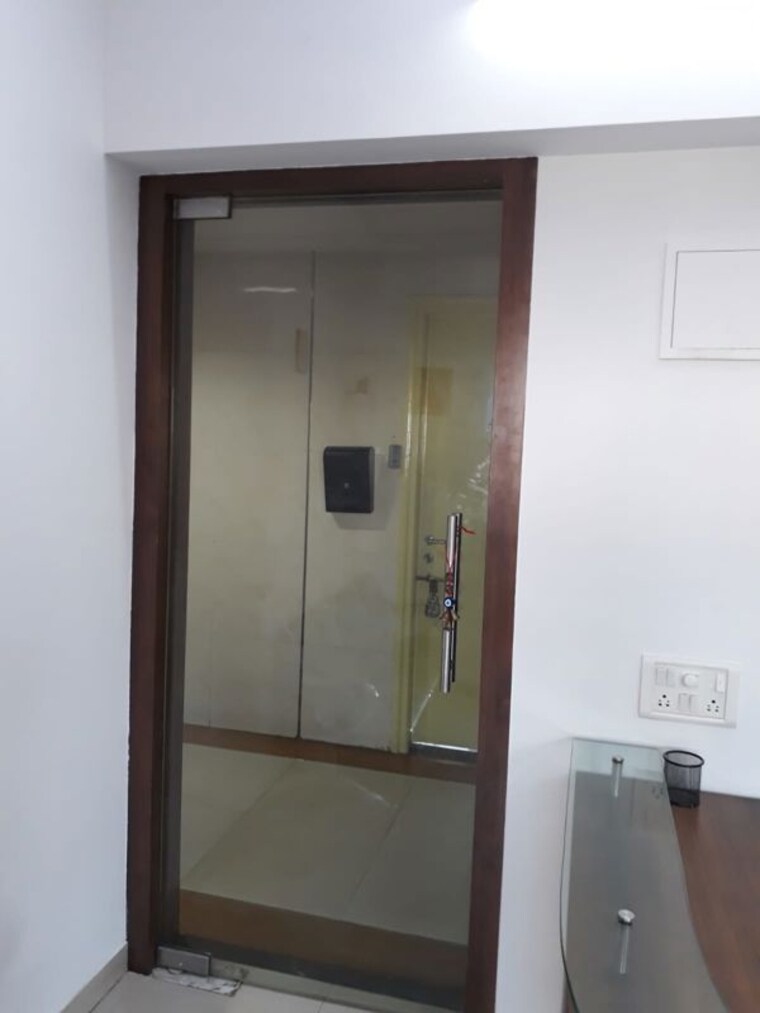 Other, veera desai road Commercial Office Space 800 Sq.Ft. In Veera Desai Road Mumbai 10717159