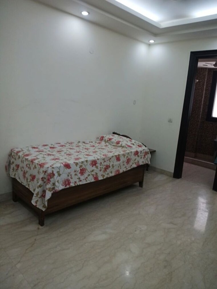 Bedroom, greater kailash i 3 Bedroom 208 Sq.Yd. Builder Floor In Greater Kailash I Delhi 10717168