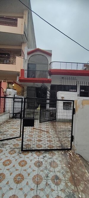 3 BHK Independent House – Exterior View View at Sector 37 - for Rent