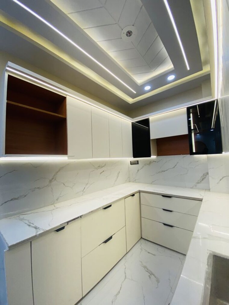Kitchen, uttam nagar 3 Bedroom 150 Sq.Yd. Builder Floor In Uttam Nagar Delhi 10717188