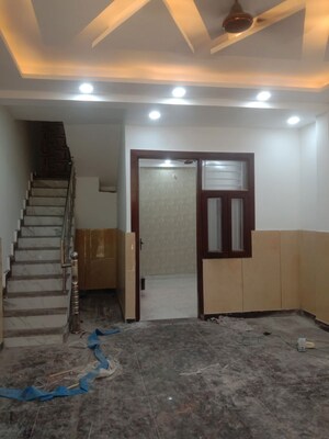 Room in 2 BHK Independent House at Mohan Garden – for Sale