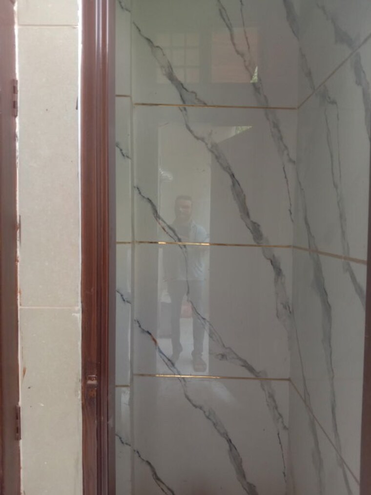 Bathroom, mohan garden 2 Bedroom 900 Sq.Ft. Independent House In Mohan Garden Delhi 10717185