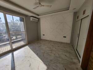 Room in 3 BHK Builder Floor at Sector 57 – for Rent