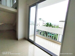 Room in 3 BHK Apartment at Hengrabari – for Rent