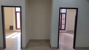 Room in 3 BHK Independent House at Vineet Khand 6 – for Rent