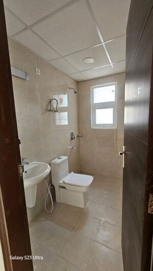 Bathroom in 2.5 BHK Apartment at Omaxe Hazratganj Residency, Gomti Nagar – for Rent