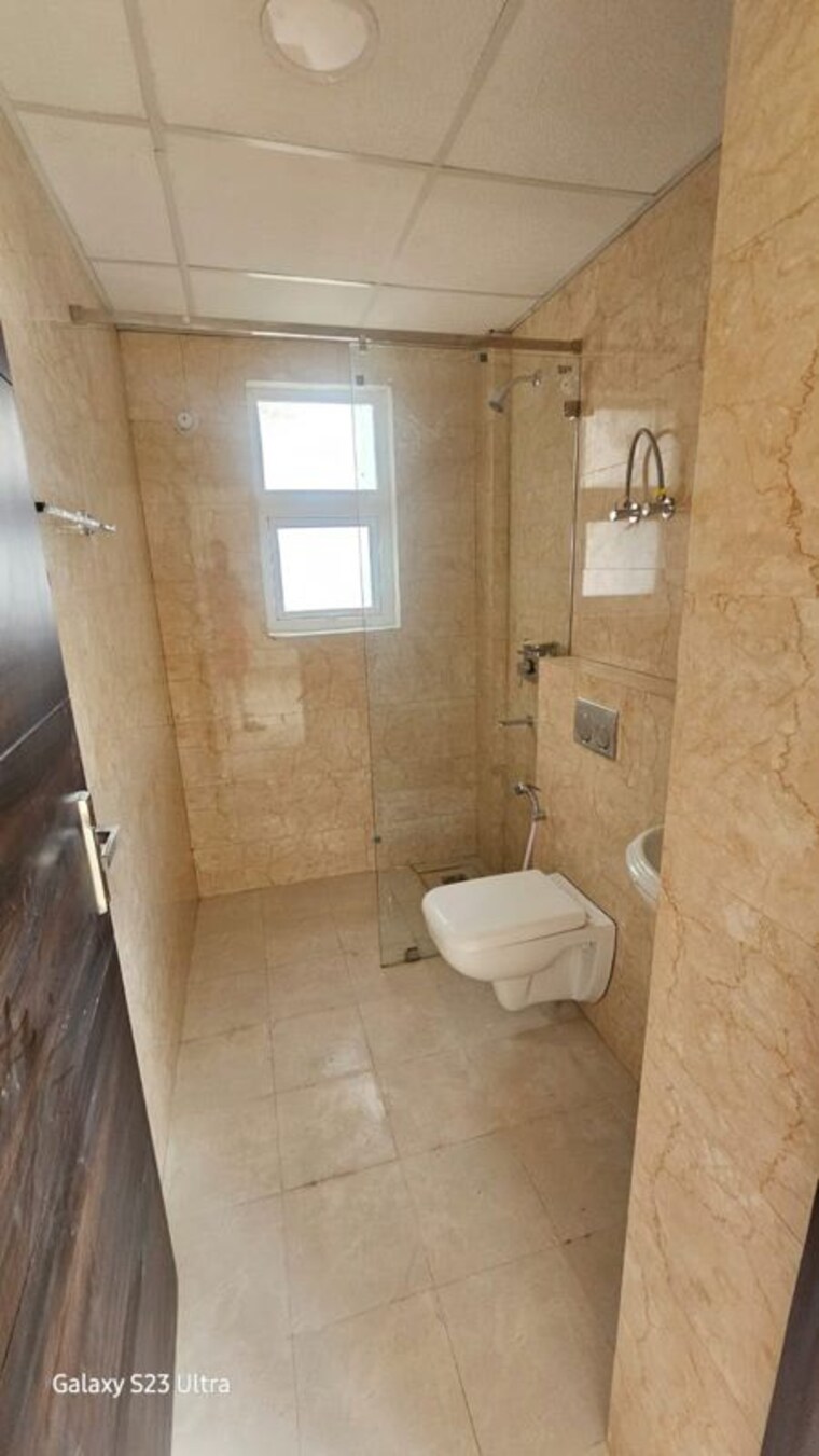 Bathroom, omaxe-hazratganj-residency 2.5 Bedroom 1250 Sq.Ft. Apartment In Gomti Nagar Lucknow 10717225