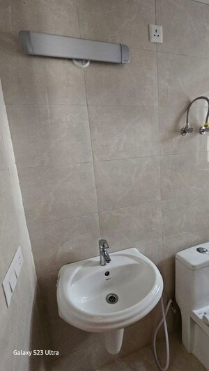 Bathroom in 2.5 BHK Apartment at Omaxe Hazratganj Residency, Gomti Nagar – for Rent