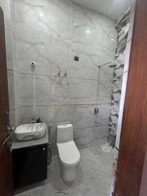 Bathroom in 2.5 BHK Apartment at Omaxe Hazratganj Residency, Gomti Nagar – for Rent