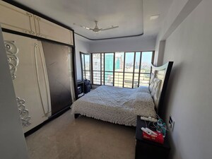 Bedroom in 3 BHK Apartment at Jrle The Amazing, Khar West – for Rent