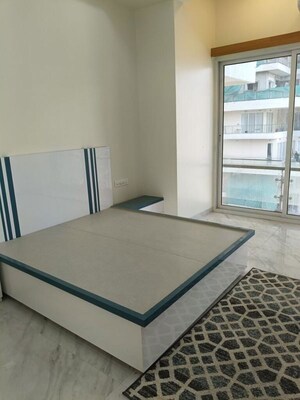3 BHK Apartment For Rent in Indiabulls Sky Forest, Lower Parel