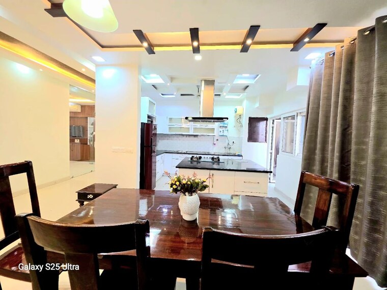 Team Area, rohtas-presidential-tower 3.5 Bedroom 2250 Sq.Ft. Apartment In Vibhuti Khand Lucknow 10717256