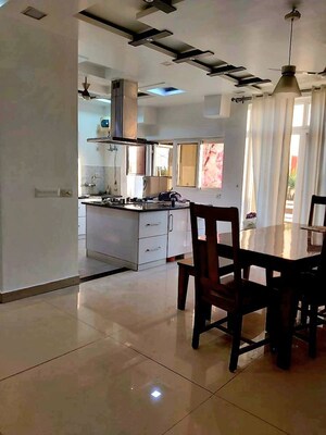 Team Area in 3.5 BHK Apartment at Rohtas Presidential Tower, Vibhuti Khand – for Rent