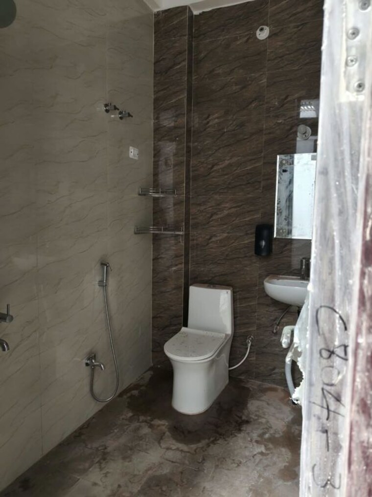 Bathroom, vipul khand 3 Bedroom 2250 Sq.Ft. Independent House In Vipul Khand Lucknow 10717258
