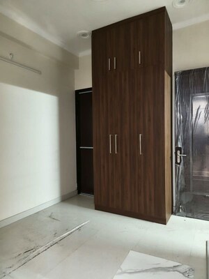 Room in 3 BHK Independent House at Vipul Khand – for Rent