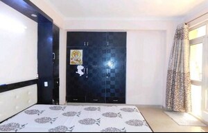 Room in 4 BHK Apartment at Supertech Ecociti, Sector 137 – for Rent
