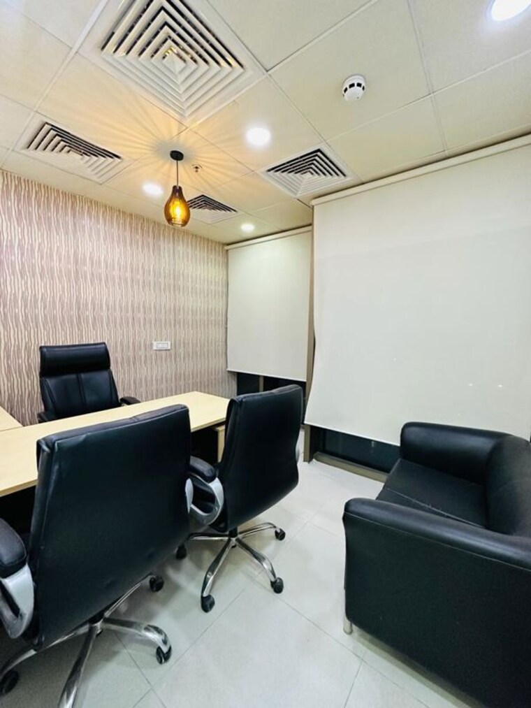 Team Area, assotech-business-cresterra Commercial Office Space 532 Sq.Ft. In Sector 135 Noida 10717277