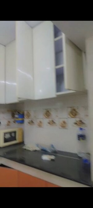Room in 1 BHK Apartment at Sector 16b Dwarka – for Rent