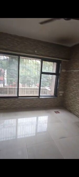 Room in 3 BHK Apartment at Samartha Aangan, Andheri West – for Rent