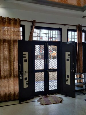 Room in 3 BHK Apartment at Parivahan Nagar – for Rent