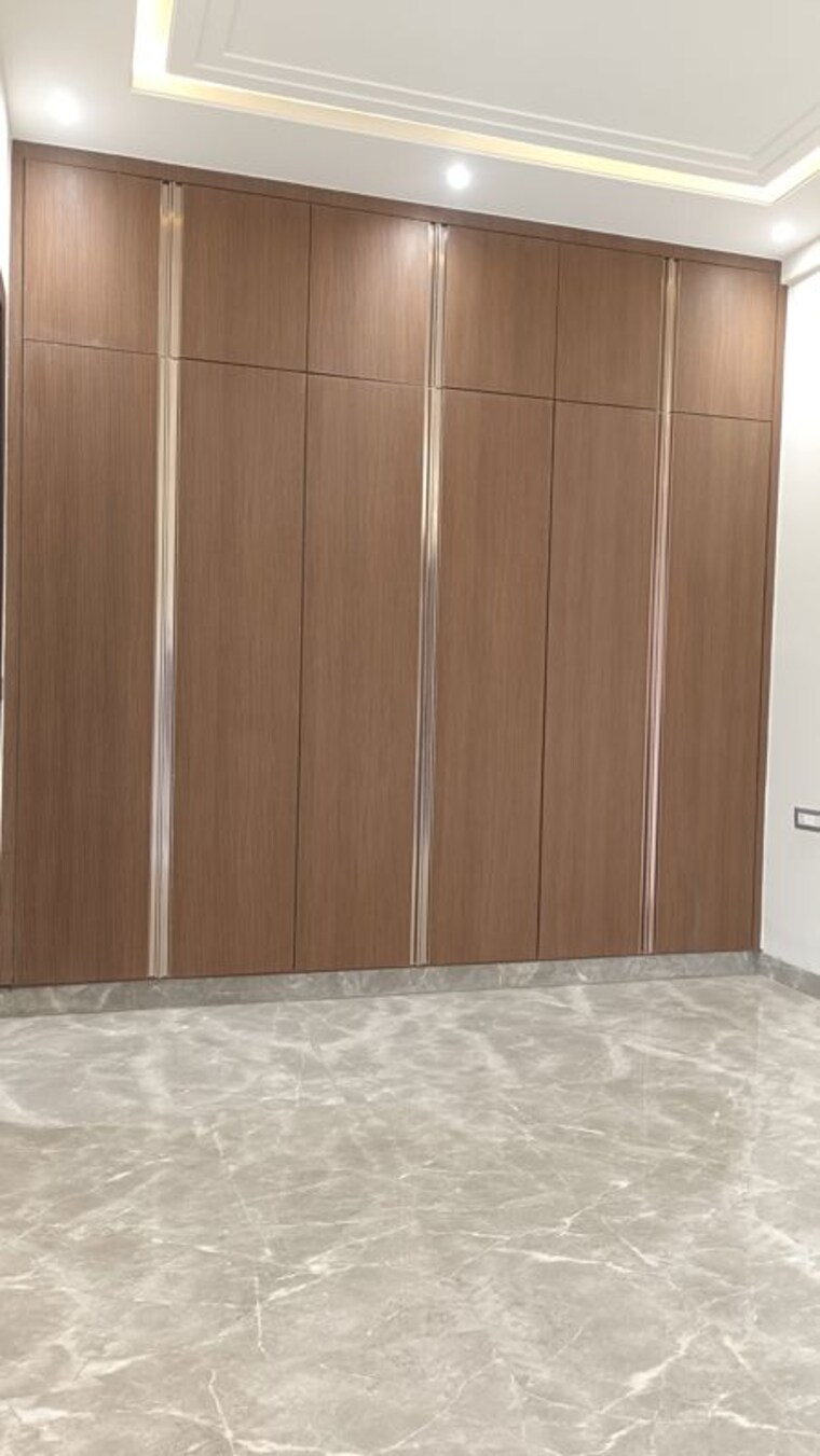 Room, east patel nagar 3 Bedroom 1810 Sq.Ft. Builder Floor In East Patel Nagar Delhi 10717371