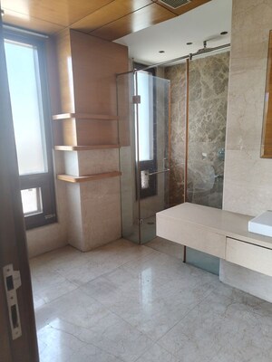 Room in 5 BHK Builder Floor at Greater Kailash – for Sale