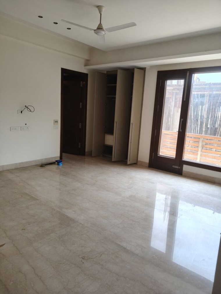 Room, greater kailash 5 Bedroom 4500 Sq.Ft. Builder Floor In Greater Kailash Delhi 10717381