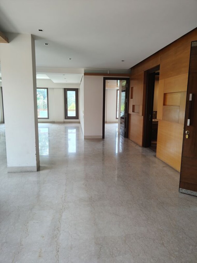 Room, greater kailash 5 Bedroom 4500 Sq.Ft. Builder Floor In Greater Kailash Delhi 10717381