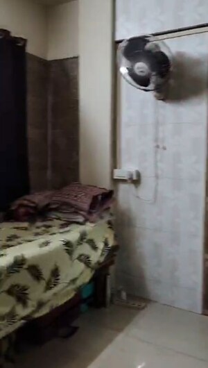 Bathroom in 1 BHK Apartment at Vishnu Villa Vile Parle, Vile Parle East – for Rent
