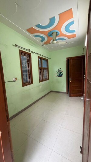 Room in 1 BHK Builder Floor at EWS Flats, Sector 47 – for Rent