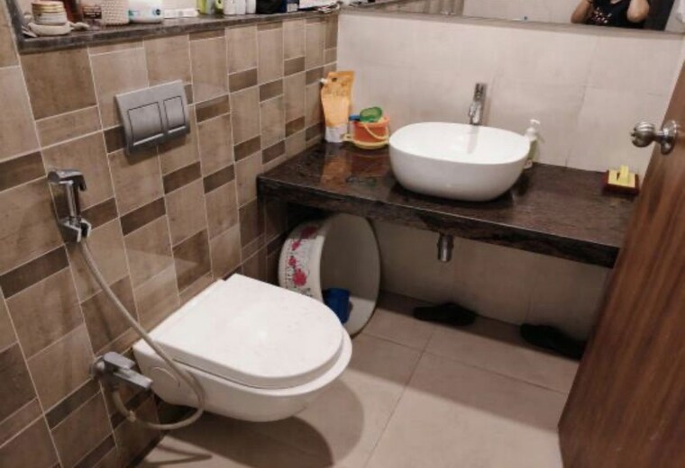 Bathroom, lodha-splendora 2 Bedroom 654 Sq.Ft. Apartment In Ghodbunder Road Thane 10717421